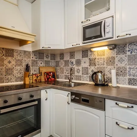 Apartament Paula *