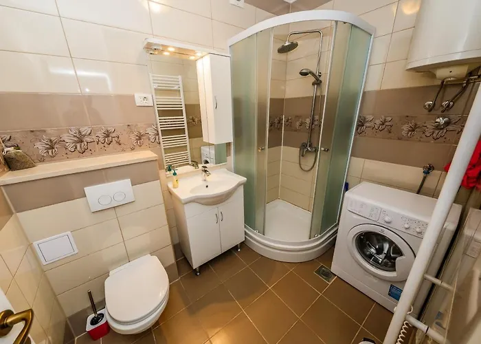 Paula Apartment Split